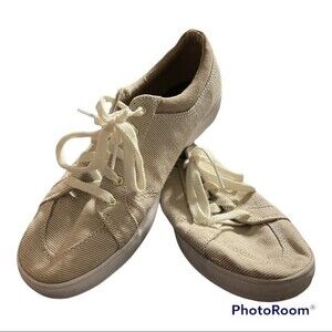 Keds Lace Up Sneaker in White/Khaki, Dream Foam Memory Size 7.5